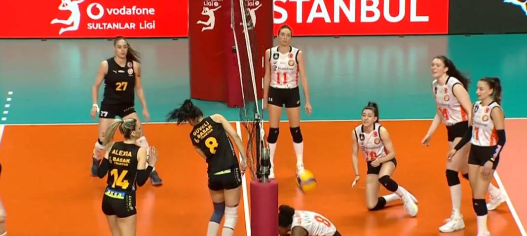 Galatasaray'da hesapları bozan sakatlık: Göz yaşlarını tutamadı 1